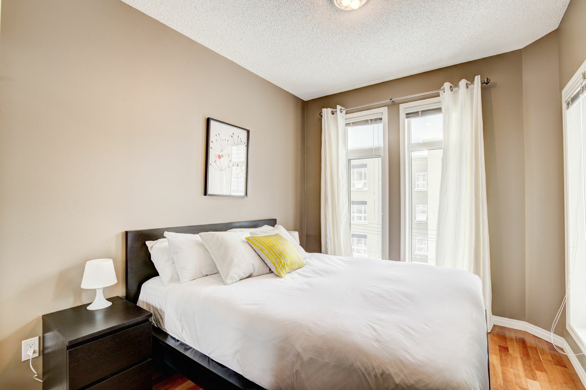 Digs - Genesis Apartment Calgary